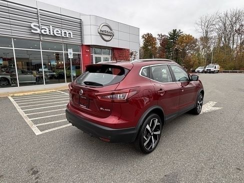 Used 2022 Nissan Rogue Sport SL w/ Premium Package image 3