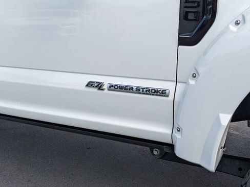 Used 2021 Ford F250 Lariat image 11