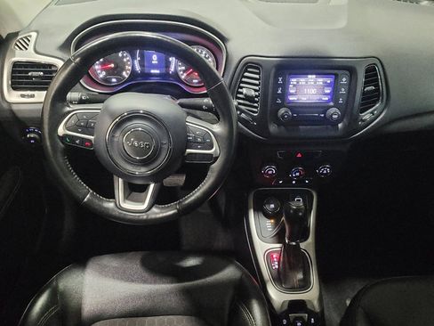 Used 2018 Jeep Compass Latitude w/ Cold Weather Group image 22