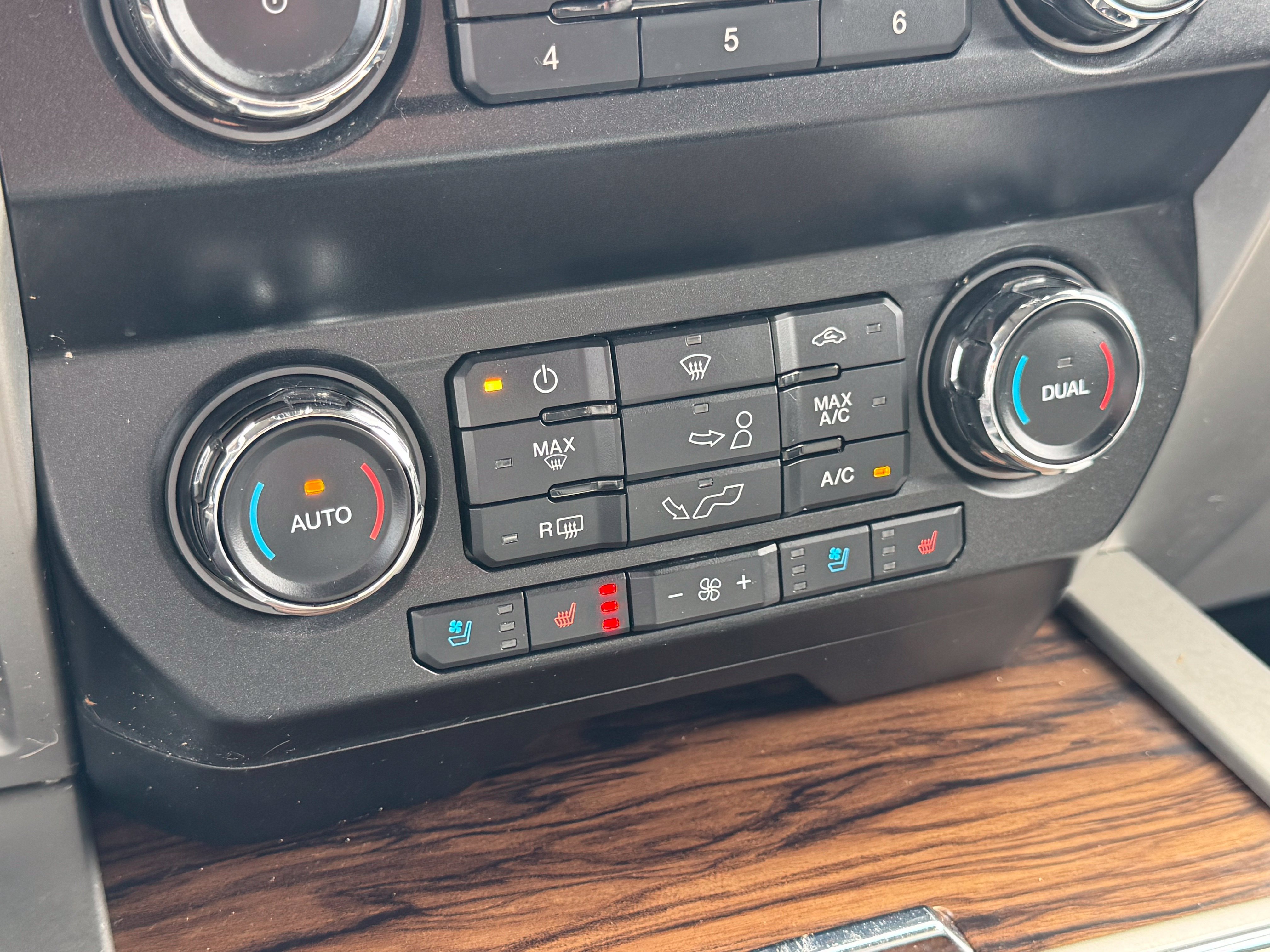 Used 2019 Ford F150 Lariat AWD/4WD image 36