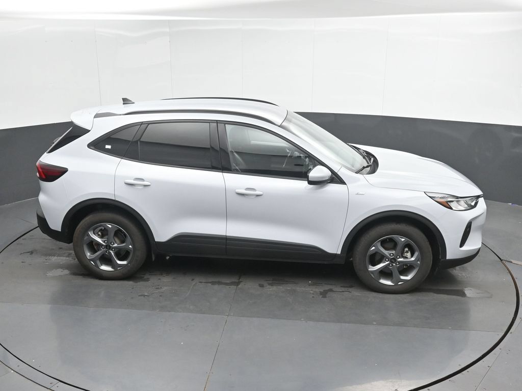 Used 2025 Ford Escape ST-Line Select AWD/4WD image 32