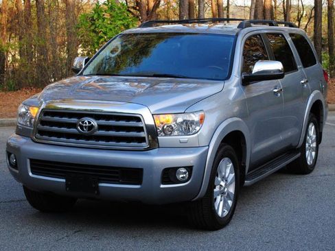 Used 2017 Toyota Sequoia Platinum image 5