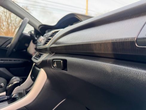 Used 2015 Honda Accord EX image 28