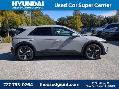 New 2026 Hyundai Ioniq 5 SEL image 8