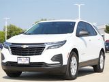 Used 2022 Chevrolet Equinox LS w/ LS Convenience Package image 4