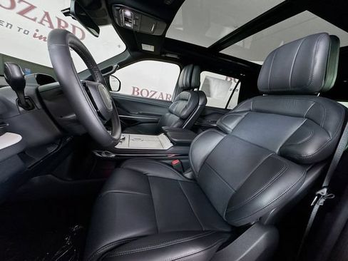 New 2026 Lincoln Navigator Reserve w/ Jet Appearance Package AWD/4WD image 22
