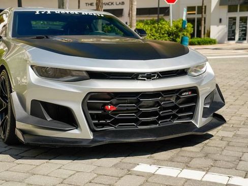 Used 2019 Chevrolet Camaro ZL1 image 40