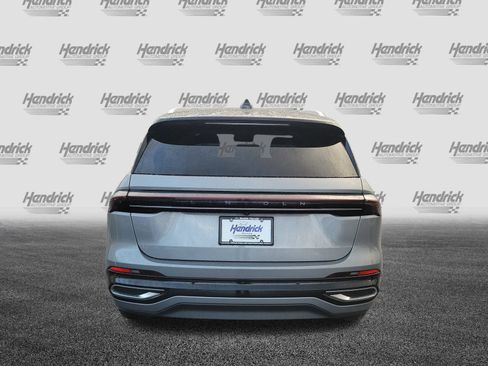 Used 2025 Lincoln Nautilus Reserve image 6