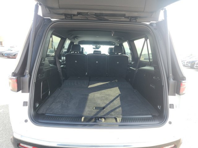 Used 2024 Jeep Wagoneer L Series II w/ Flexible Seating Group AWD/4WD image 20