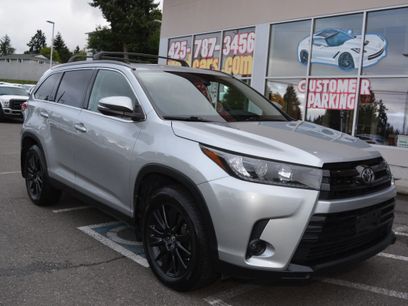 Used 2019 Toyota Highlander SE