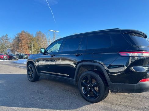 Used 2024 Jeep Grand Cherokee L Limited w/ Black Appearance Package image 6