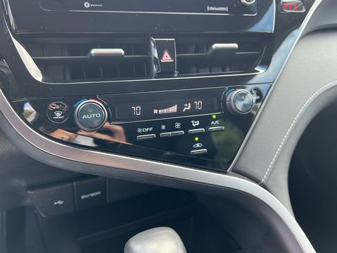 Used 2024 Toyota Camry SE image 28