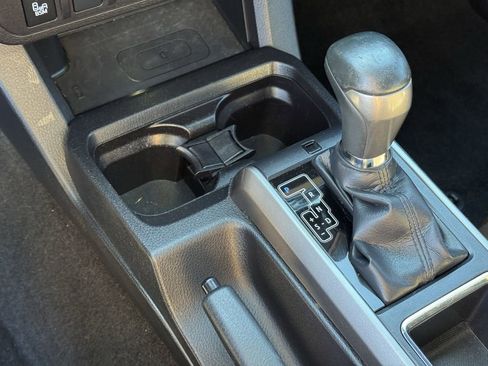 Used 2019 Toyota Tacoma Limited image 28