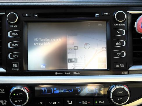 Used 2018 Toyota Highlander Limited image 25