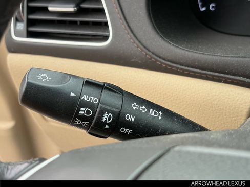 Used 2012 Hyundai Genesis 3.8 w/ Premium Pkg RWD image 17