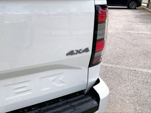 New 2026 Nissan Frontier SV AWD/4WD image 9