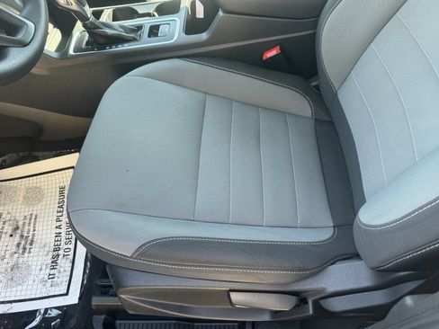 Used 2019 Ford Escape S image 20