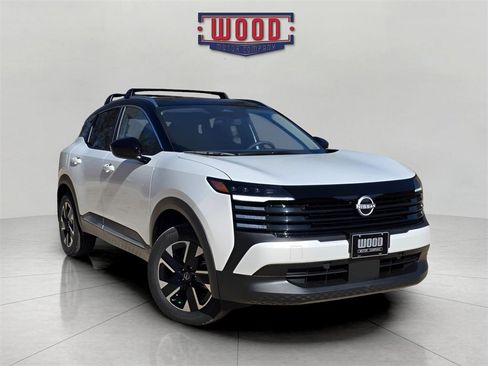 New 2026 Nissan Kicks SV image 1