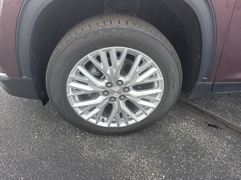 Used 2024 GMC Acadia Elevation image 4