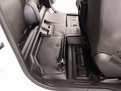 Used 2022 Chevrolet Colorado LT w/ Fleet Safety Package image 13