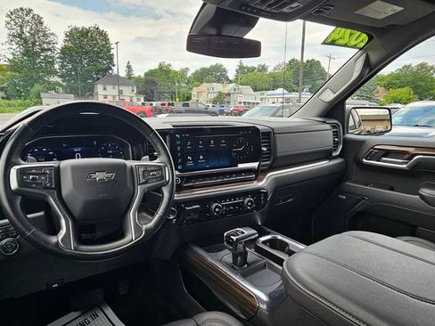 Certified 2024 Chevrolet Silverado 1500 LT Trail Boss w/ LT Trail Boss Premium Package AWD/4WD image 18