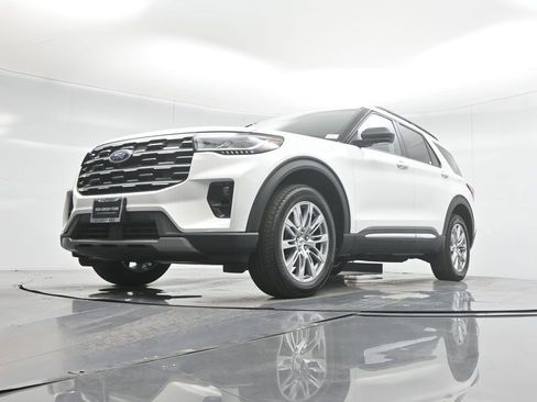 New 2025 Ford Explorer Active w/ Active Comfort Package image 43