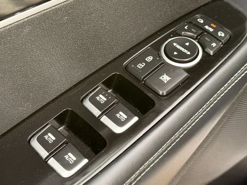 Used 2016 Kia Sorento SX w/ SXL Technology Package AWD/4WD image 23