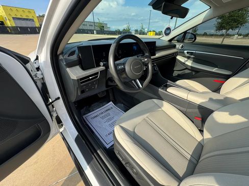 Used 2025 Hyundai Sonata SEL FWD image 21