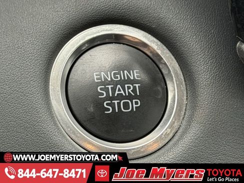 Used 2025 Toyota Highlander LE image 22