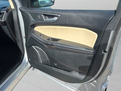 Used 2024 Ford Edge SE w/ Black Appearance Package AWD/4WD image 9