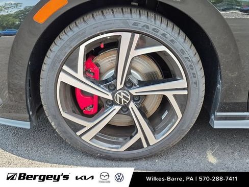 Certified 2024 Volkswagen GTI SE FWD image 11