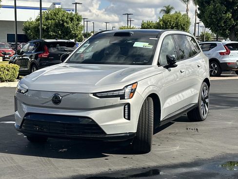 New 2025 Volvo EX90 Ultra image 6