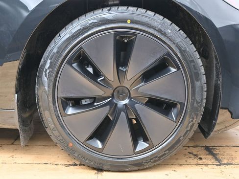 Used 2024 Tesla Model 3 Standard Range image 13