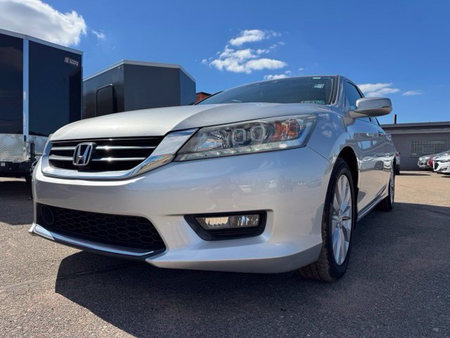Used 2014 Honda Accord Touring image 3