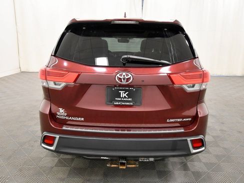 Used 2017 Toyota Highlander Limited Platinum w/ Carpet Mat Package image 6