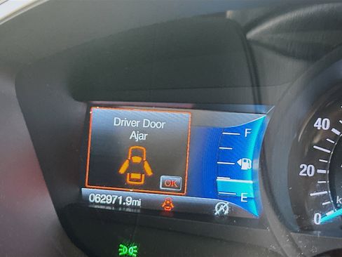 Used 2019 Ford Fusion SEL FWD image 19