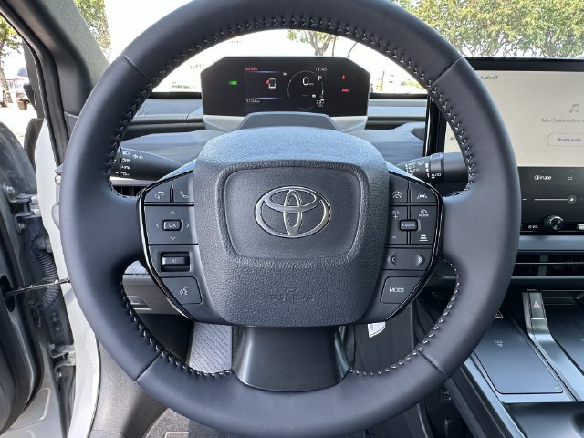Used 2026 Toyota C-HR AWD/4WD image 12