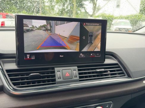 Used 2021 Audi Q5 Prestige AWD/4WD image 18