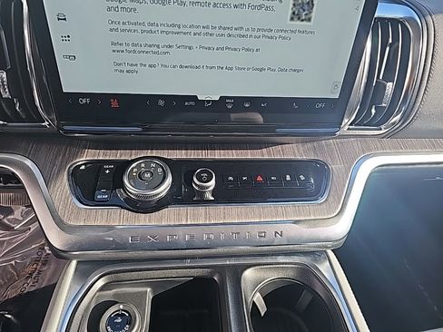 New 2026 Ford Expedition Max Platinum image 20