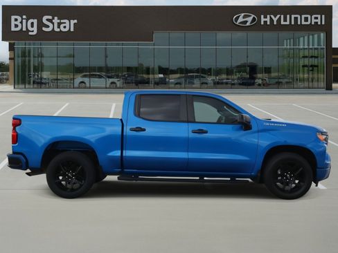 Used 2023 Chevrolet Silverado 1500 Custom image 5