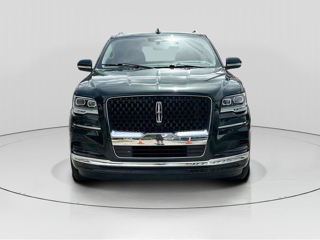 Used 2022 Lincoln Navigator L Black Label AWD/4WD image 2