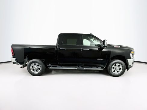 Used 2025 RAM 2500 Big Horn AWD/4WD image 10