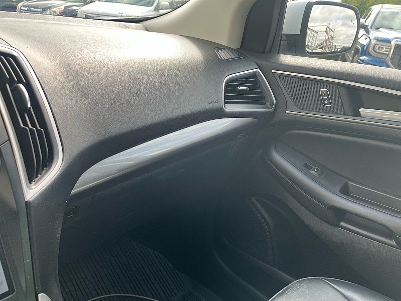 Used 2024 Ford Edge SEL AWD/4WD image 14