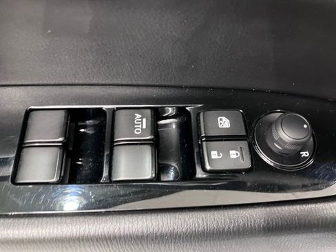 Used 2017 MAZDA CX-5 Touring w/ Preferred Equipment Package image 28