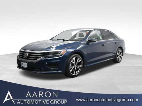 Used 2022 Volkswagen Passat 2.0T SE FWD image 1