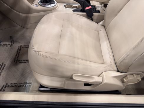 Used 2014 Volkswagen Beetle TDI image 18