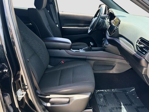 Used 2025 Dodge Durango GT AWD/4WD image 31