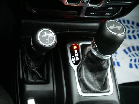 Used 2021 Jeep Wrangler Unlimited Sahara image 24