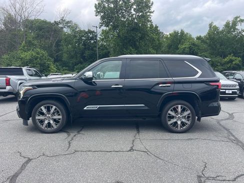 Used 2023 Toyota Sequoia Capstone AWD/4WD image 2