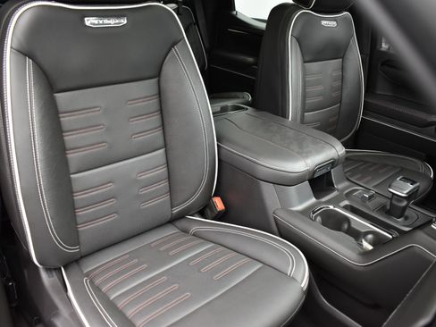 Used 2023 GMC Sierra 1500 AT4X image 41